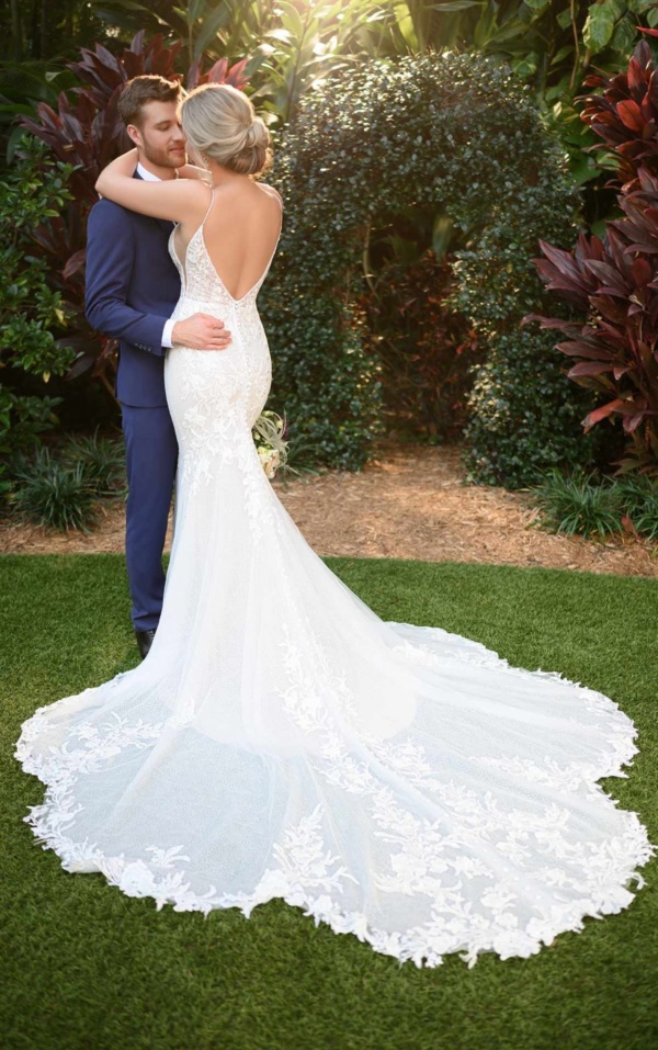 SPARKLING FIT-AND-FLARE WEDDING DRESS WITH SIDE CUTOUTS