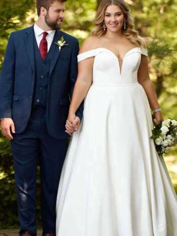 CLASSIC SATIN PLUS SIZE BALLGOWN WITH POCKETS & OFF-THE-SHOULDER SLEEVES